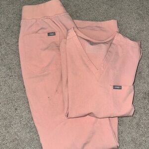 Figs Pink sand top and bottom